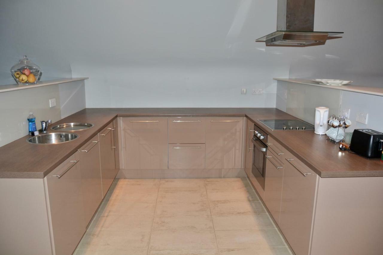 Apartment 3, Oakleigh House, Donnybrook Hill, Douglas Корк Екстериор снимка